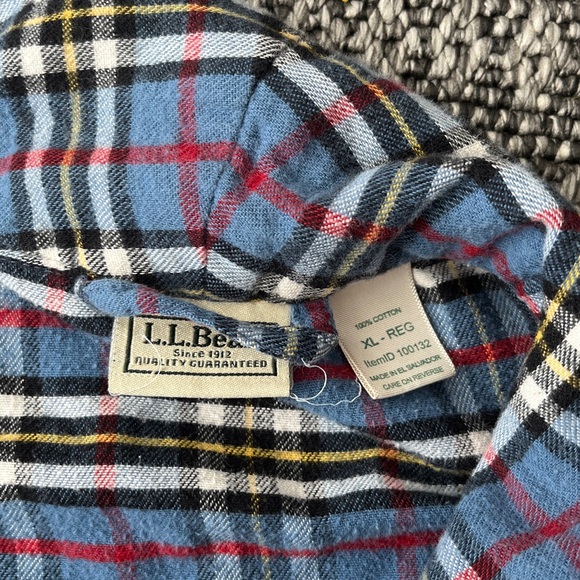 L.L. Bean Flannel Robe - Picture 2 of 4